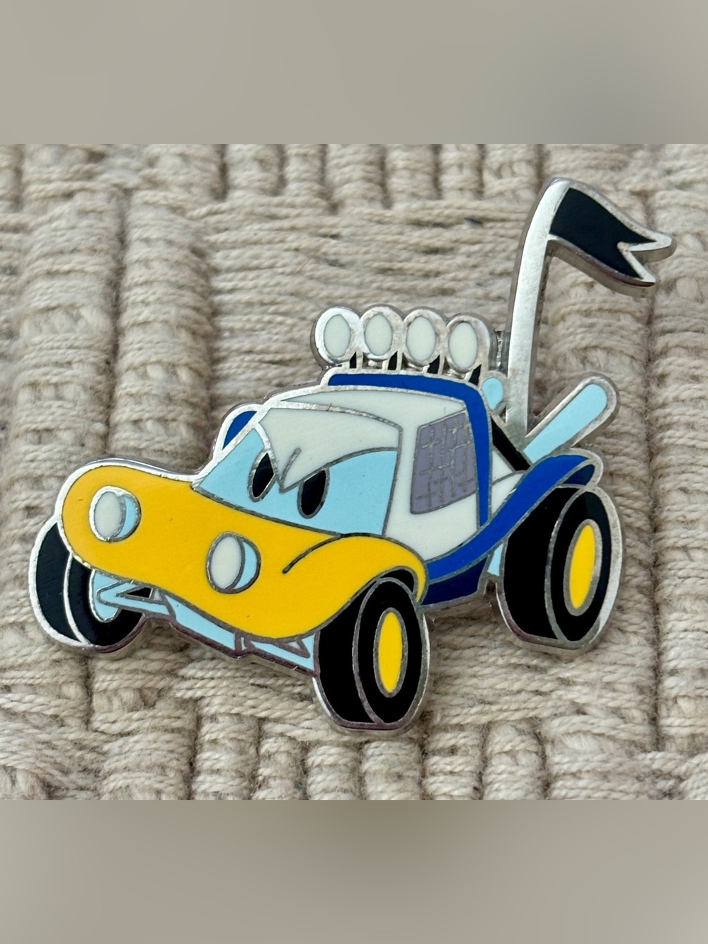 DISNEY 2013 Donald Duck Characters as Cars Pin